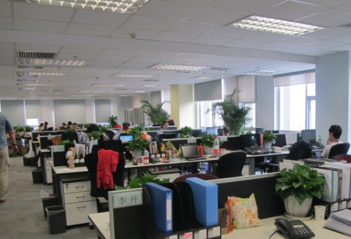 集采云新材料取得包裝材料回收處理設(shè)備專利 刮除壓板上殘留包裝材料效果較好:包裝材料